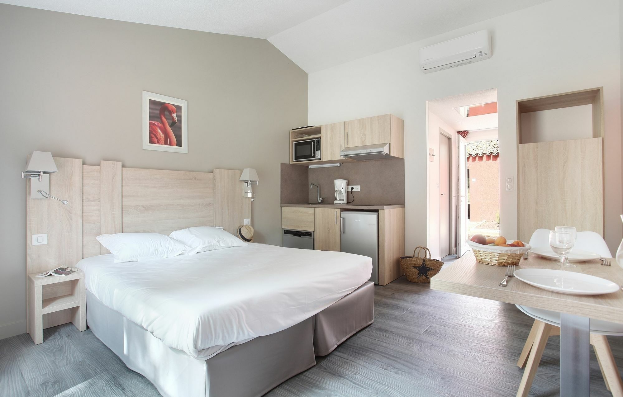 Residence Odalys Le Village Camarguais Les Gardians Arles Eksteriør billede